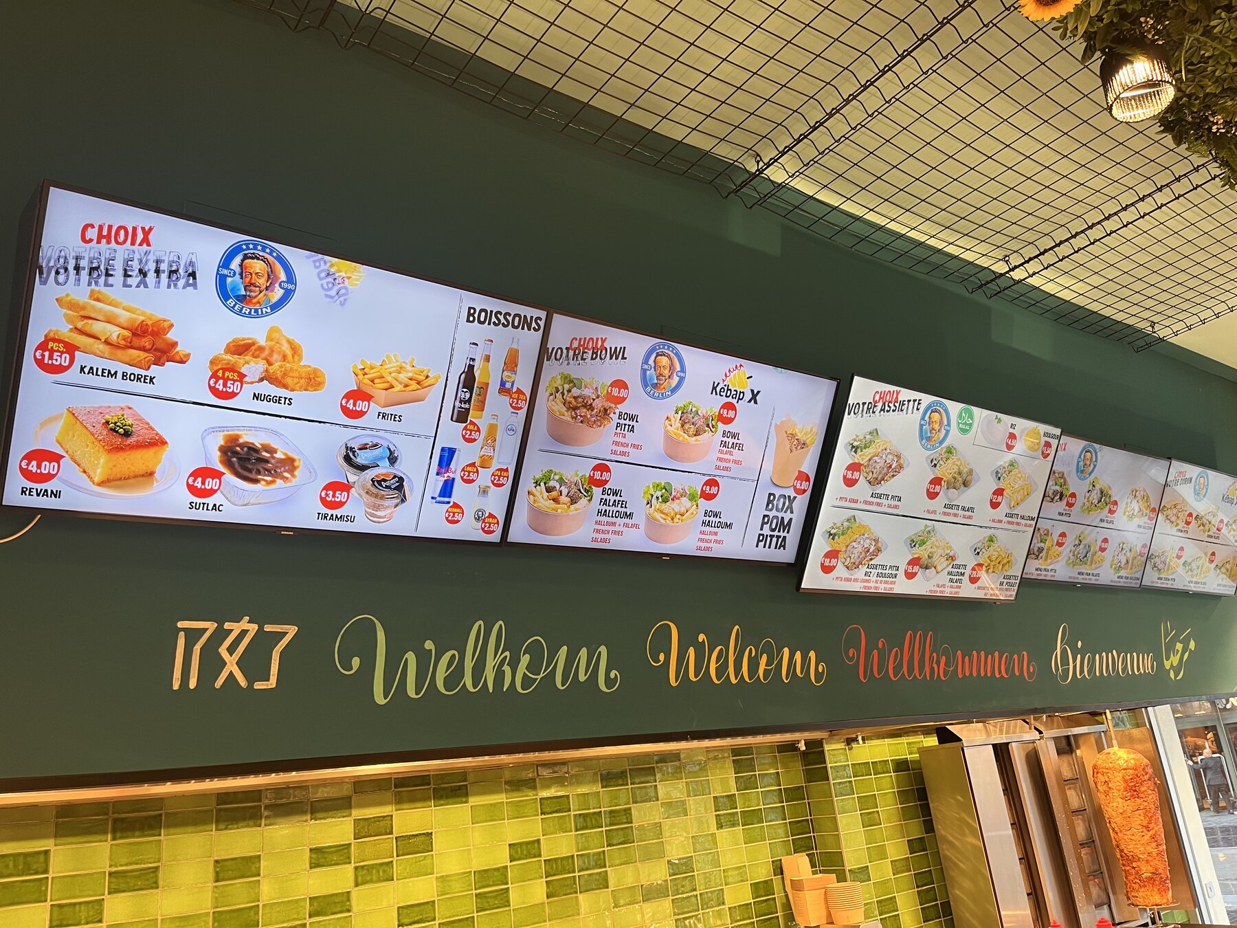 Extras, bowls and desserts menu boards